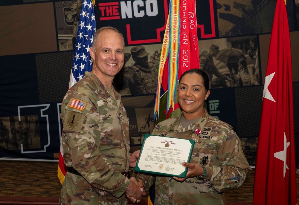 1st Infantry Division Presents Soldiers Deployment Awards