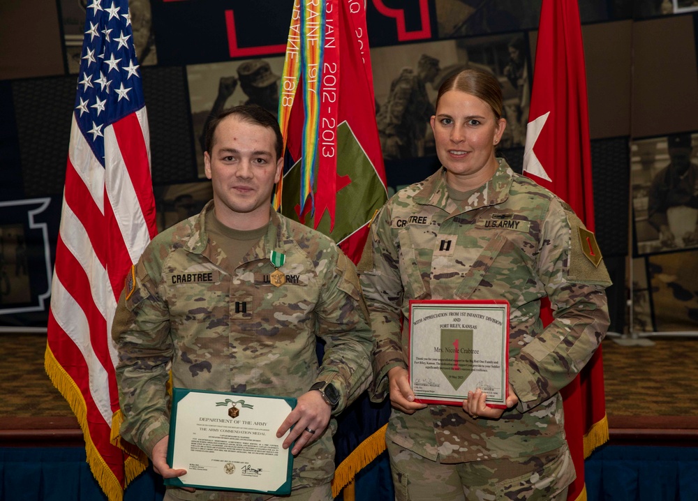 1st Infantry Division Presents Soldiers Deployment Awards