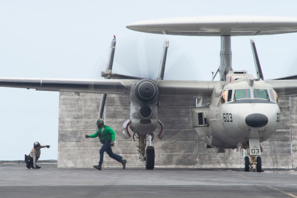 USS Carl Vinson (CVN 70) Conducts Flight Operations