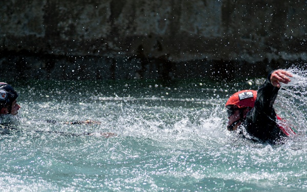 63rd Civil Support Team Conducts water rescue response training