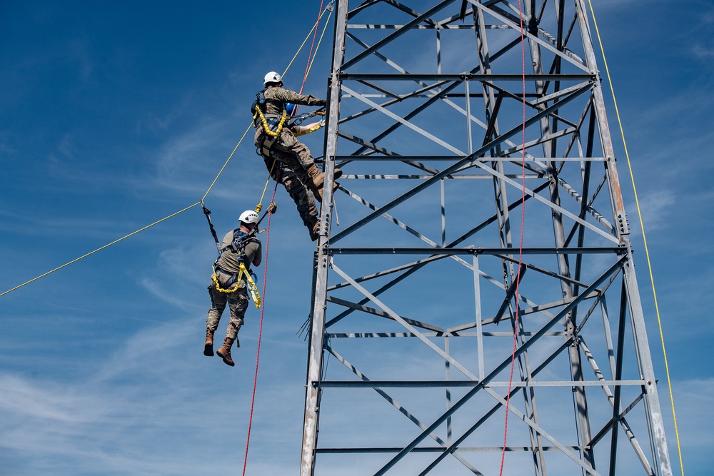 205th EIS, 137th SOCS partner for annual training
