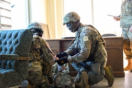 Forward Care for the Warfighter: MRDC Talks Battlefield Countermeasures at MHSRS