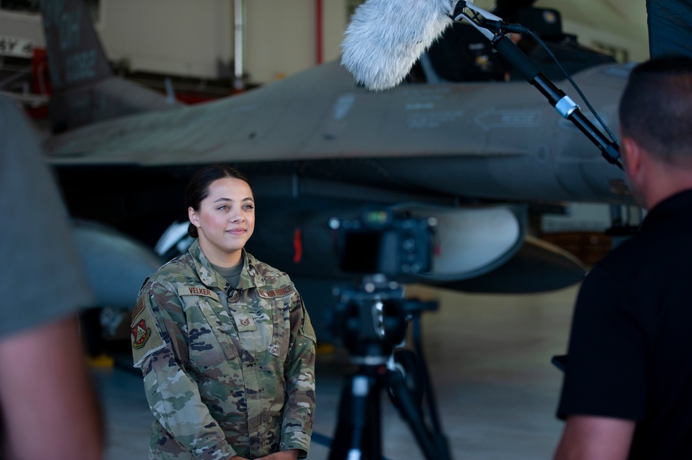 180FW Airmen Support Recruiting and Retention Efforts