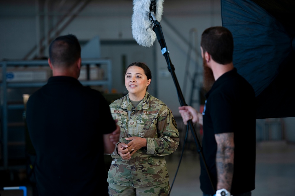 180FW Airmen Support Recruiting and Retention Efforts