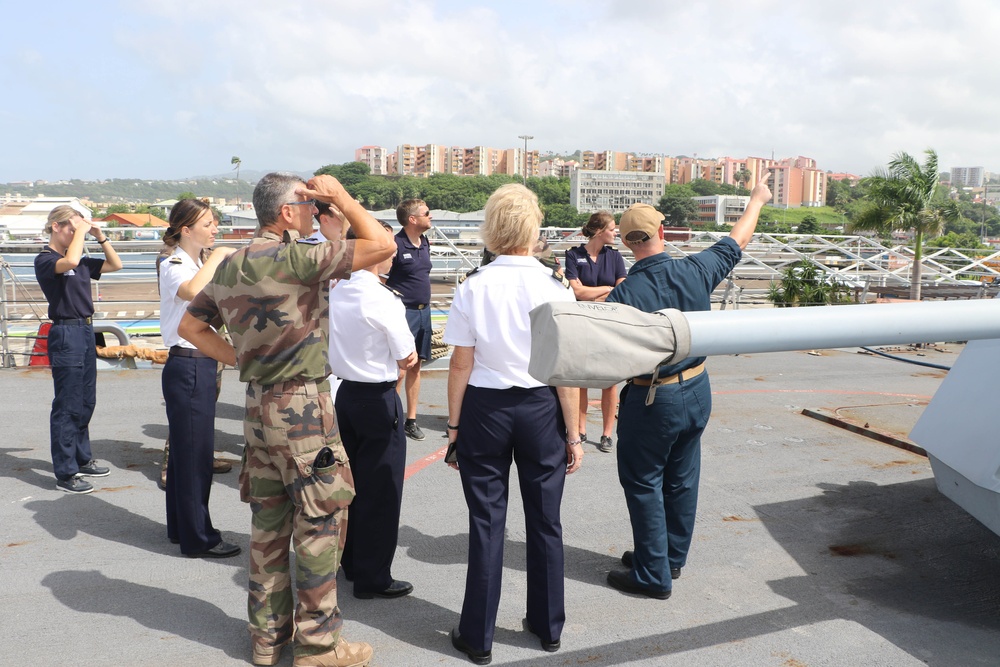 USS Little Rock Conducts Tour for French Partners During Port Visit