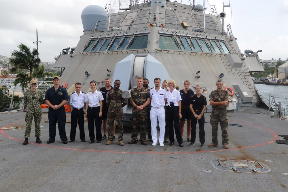 USS Little Rock Conducts Tour for French Partners During Port Visit