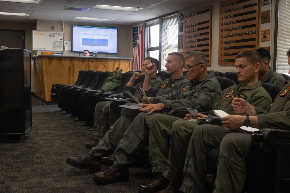I MEF CG flies with HMLA-367 