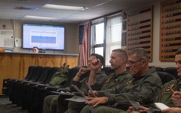 I MEF CG flies with HMLA-367 