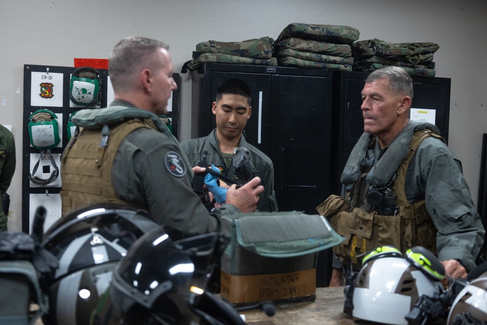 I MEF CG flies with HMLA-367 