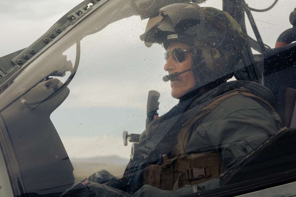 I MEF CG flies with HMLA-367 