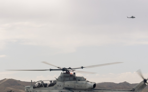 I MEF CG flies with HMLA-367 