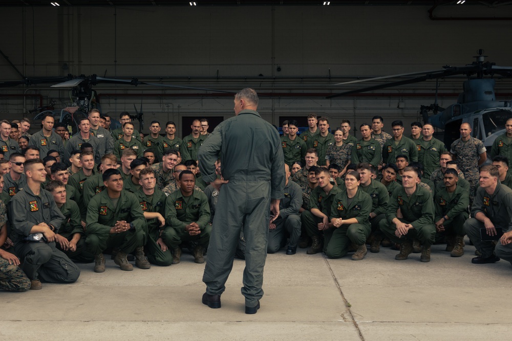 I MEF CG flies with HMLA-367 