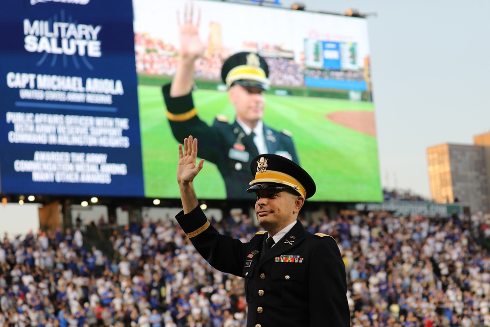 Chicago Cubs honor Army Reserve officer at the Crosstown Series