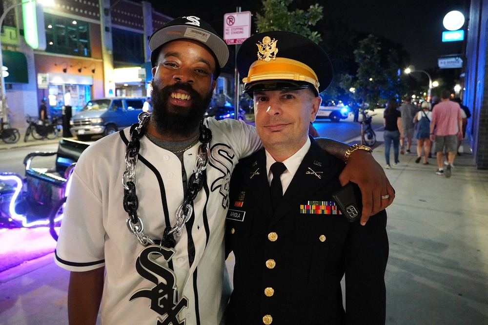 Chicago Cubs honor Army Reserve officer at the Crosstown Series