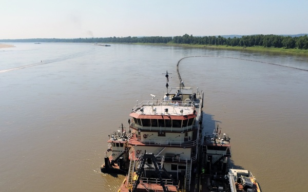 Dredge Potter on the Mississippi River
