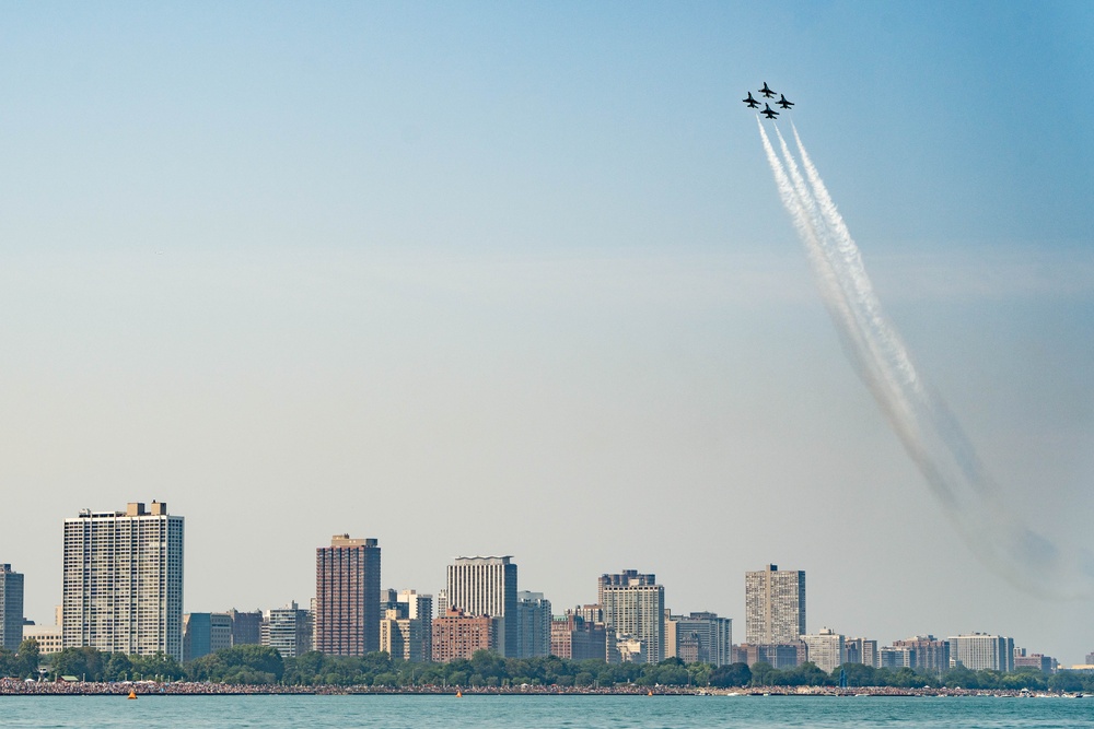 Thunderbirds rock Chicago skies