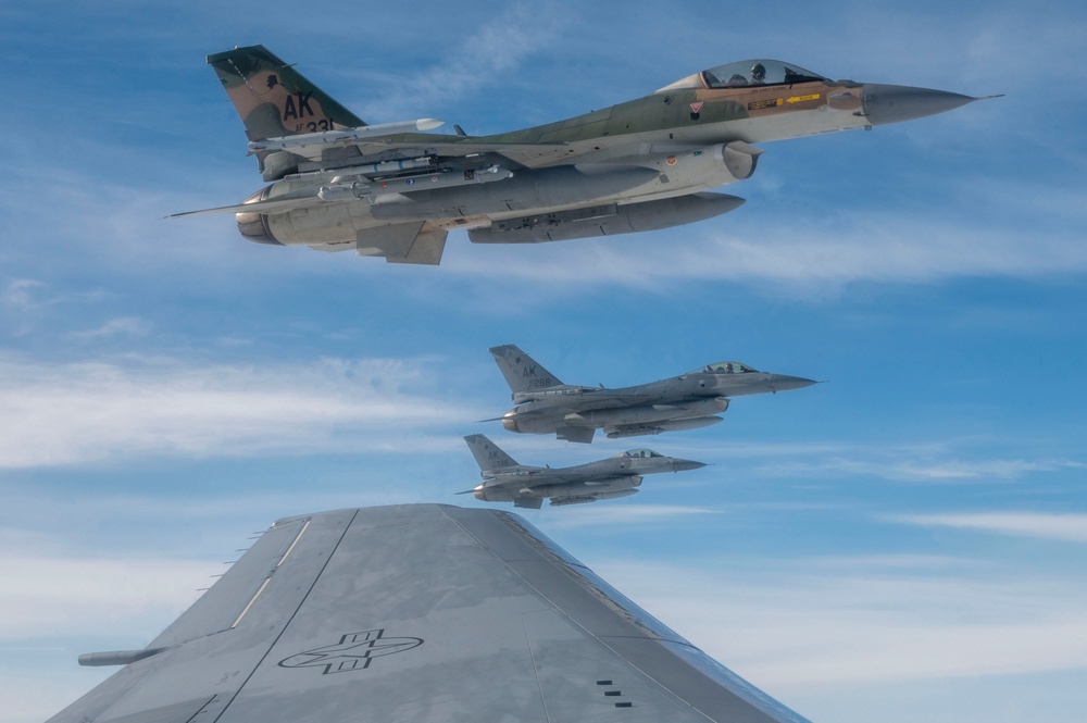 133rd ARS refuels F-35s, F-22s, and F-16s for Red Flag-Alaska 23-3