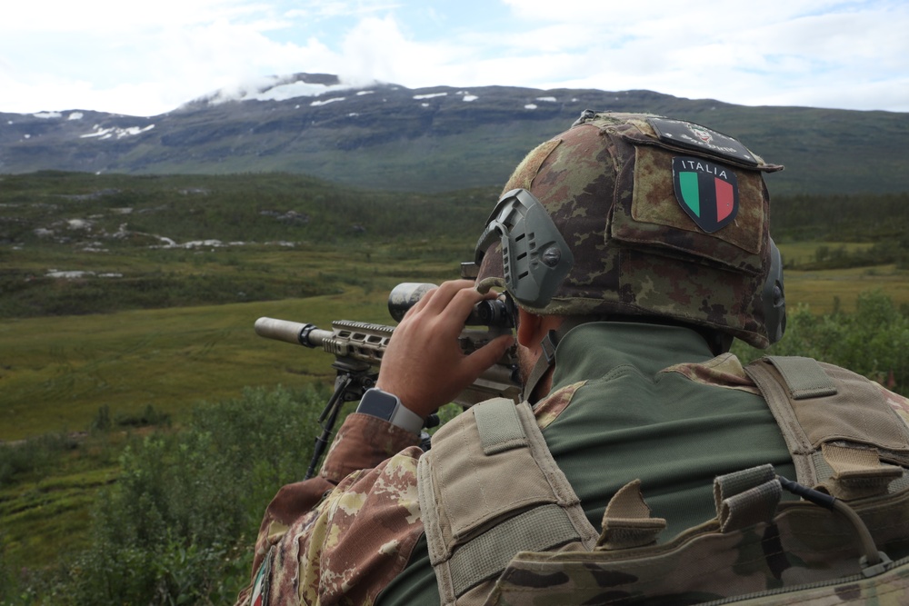 Sniper teams integrate during unknown distance training