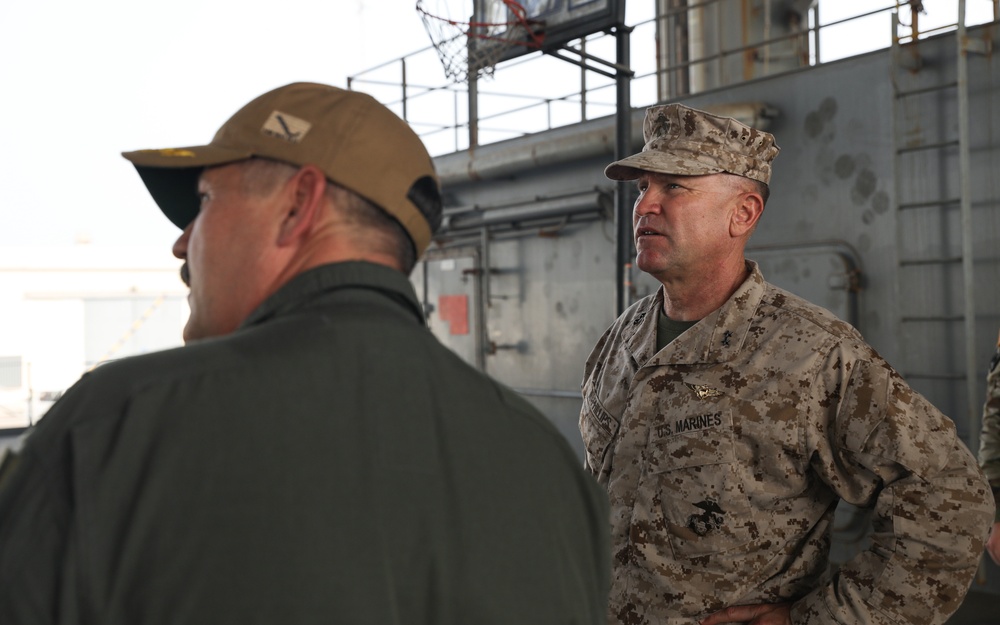 Maj. Gen. McPhillips visits the Puller