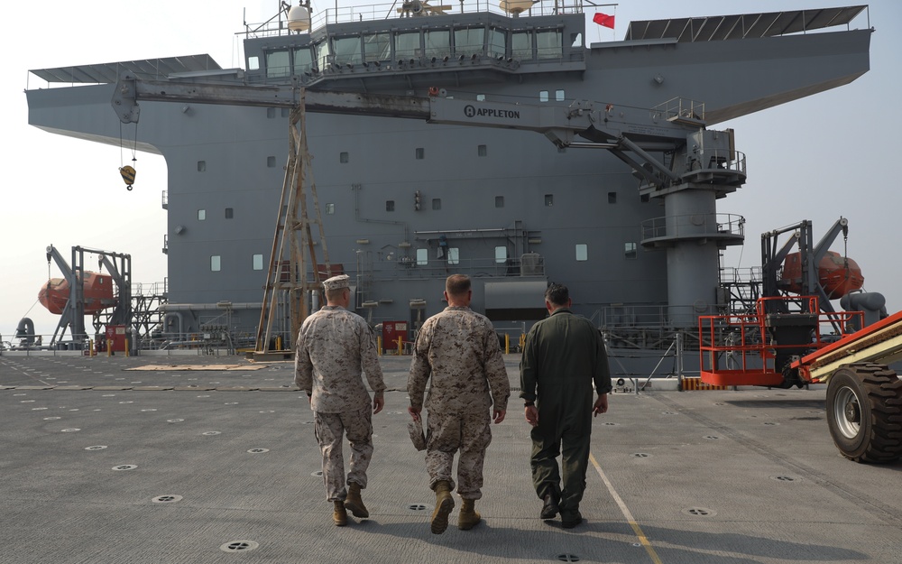 Maj. Gen. McPhillips visits the Puller