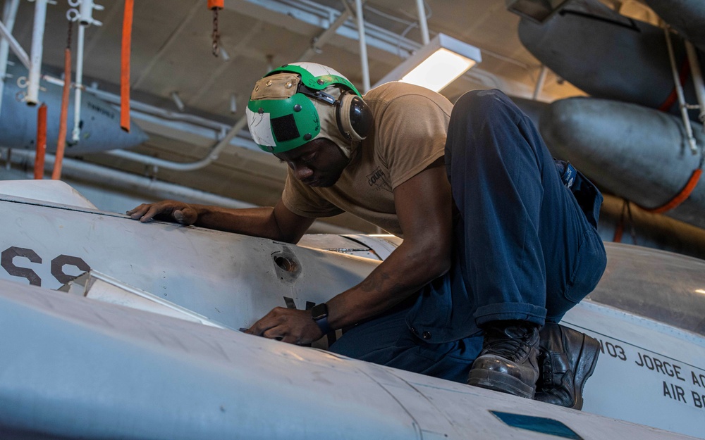 Sailor Perform Maintenance