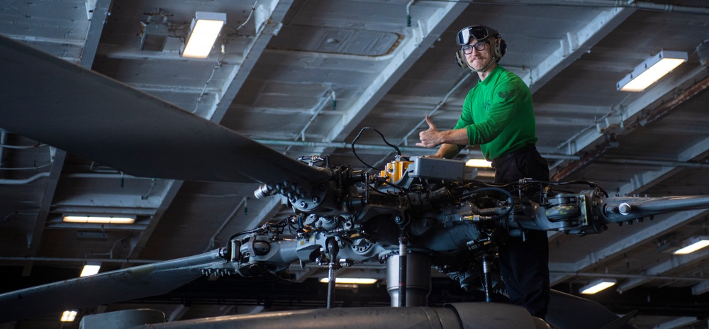 Sailors Perform Maintenance