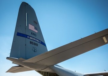 Sen. McConnell staff tour Kentucky Air Guard Base