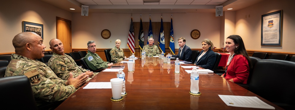 Sen. McConnell staff tour Kentucky Air Guard Base