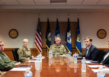 Sen. McConnell staff tour Kentucky Air Guard Base