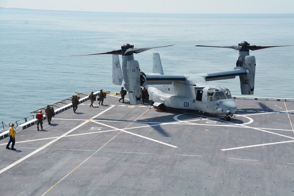 MV-22 Osprey Lands on USS Fort Lauderdale in Support of DSCA LOADEX