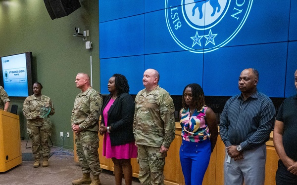 81st Readiness Division Shines with multiple Awards at August Battle Assembly