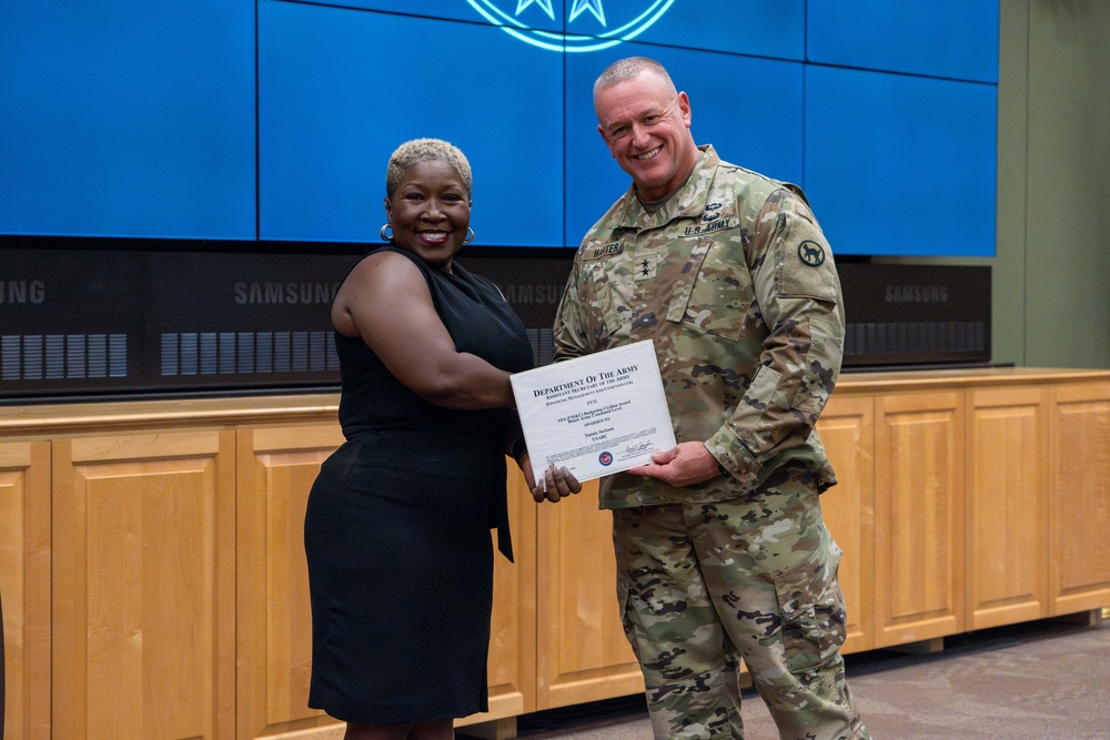 81st Readiness Division Shines with multiple Awards at August Battle Assembly