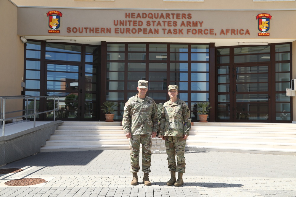 SETAF-AF CG meets with BG Jennings