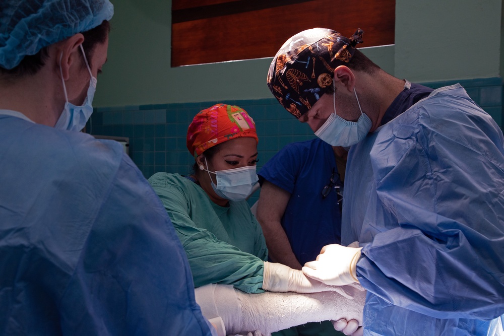 EMF-Juliet conducts 1st U.S. Navy orthopedic surgical mission in Honduras