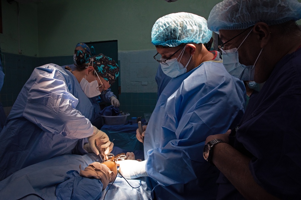 EMF-Juliet conducts 1st U.S. Navy orthopedic surgical mission in Honduras