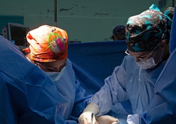 EMF-Juliet conducts 1st U.S. Navy orthopedic surgical mission in Honduras