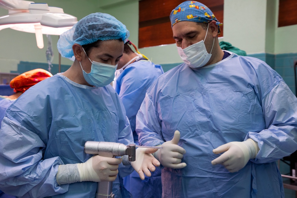 EMF-Juliet conducts 1st U.S. Navy orthopedic surgical mission in Honduras