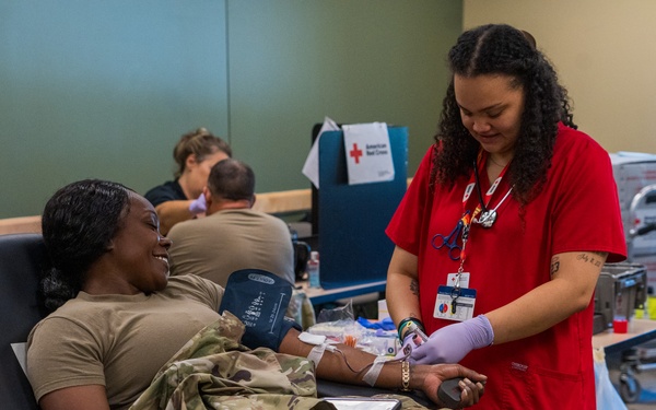 Wildcats Bleed for a Cause: 81st Readiness Division Soldiers Donate During Battle Assembly