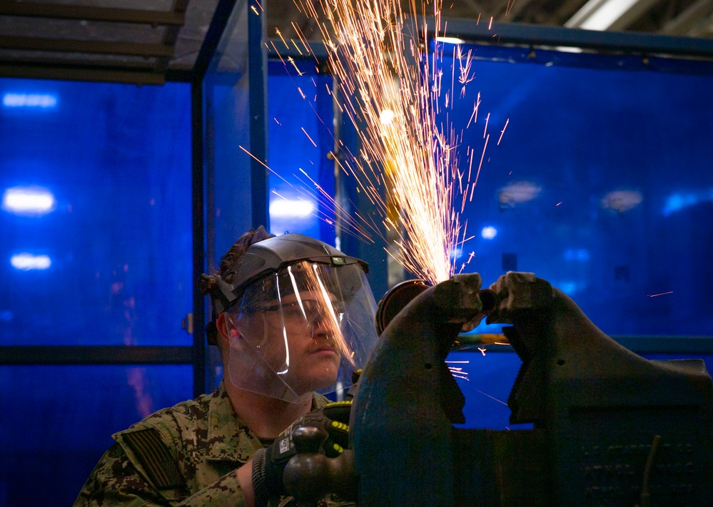 TRFB Sailor Cuts a Socket