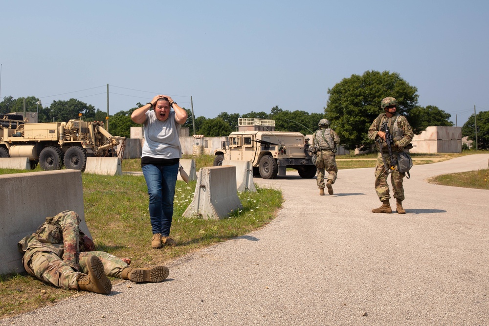 Engineers conduct convoy training