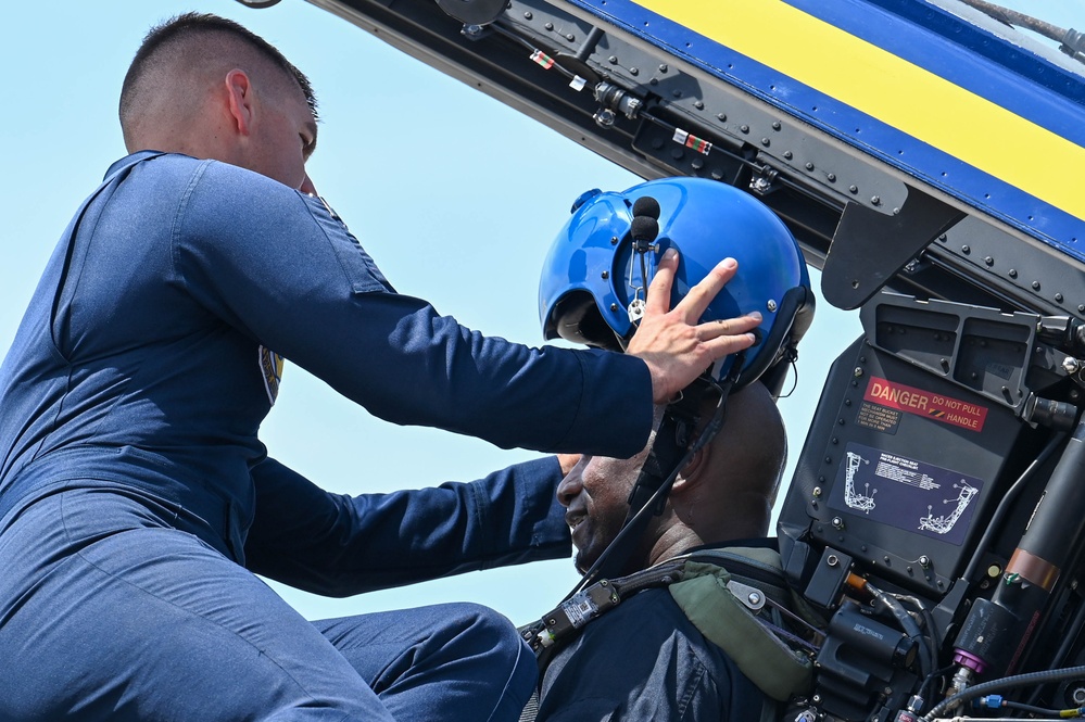 U.S. Navy Blue Angels conduct Key Influencer Flight in Lincoln area