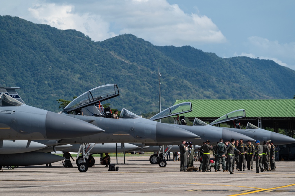 Relampago VIII / ADLA 2023; 125th FW arrival