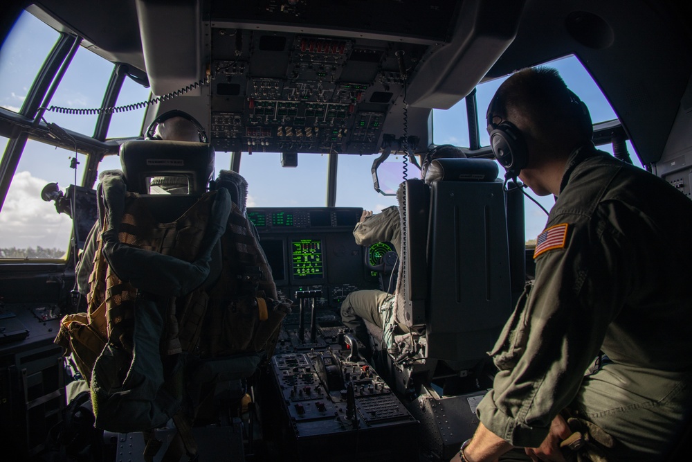 VMGR-153 Transports Personnel and Equipment from Oahu to Maui