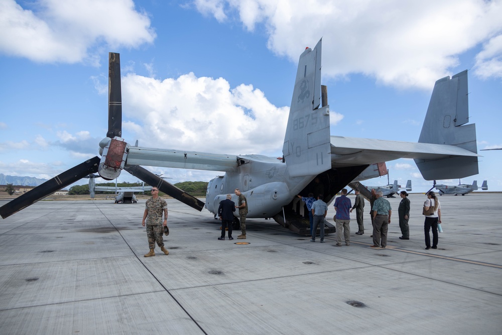 Hawaii Military Affairs Council visit MAG-24