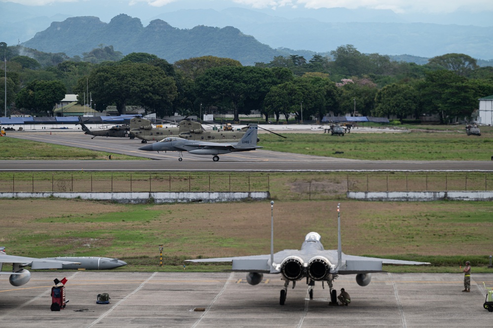 Relampago VIII / ADLA 2023; 125th take offs, EMAVI cadets