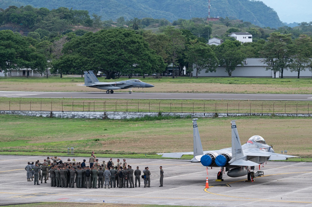 Relampago VIII / ADLA 2023; 125th take offs, EMAVI cadets