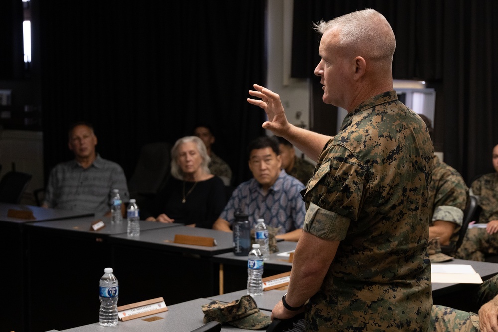 The Hawaii Military Affairs Council Visits 3d MLR