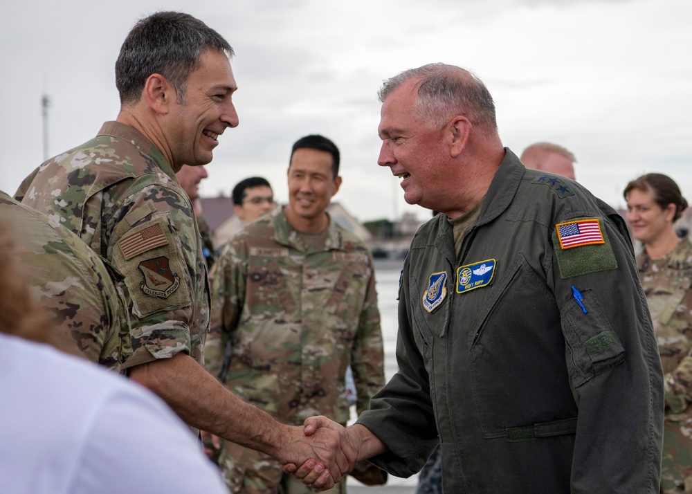 Lt. Gen. Rupp reaches 5,000 flight hours