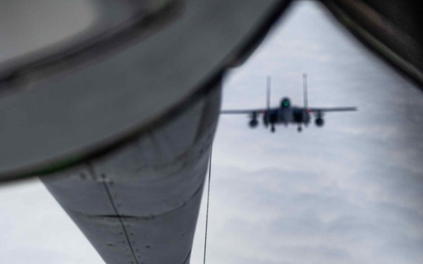 RAF Mildenhall supports RAF Lakenheath