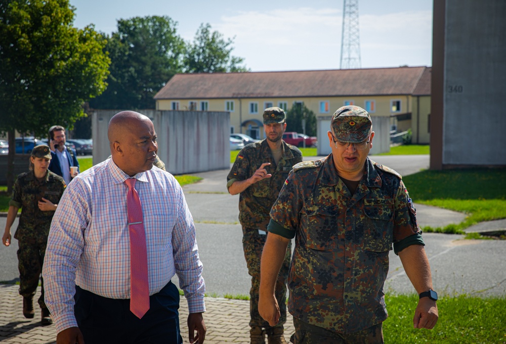 Members of the Bundeswehr Medical Academy from Munich visit CATC
